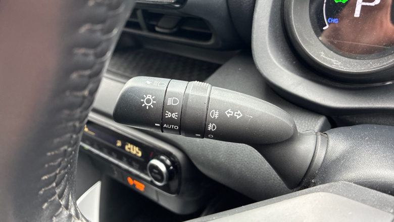 Toyota Yaris 1.5 Hybrid Design 5dr CVT Hybrid Hatchback